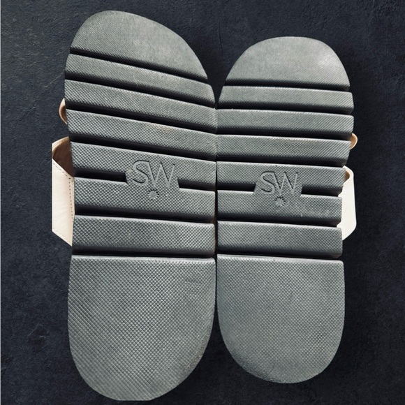 Stuart Weitzman Women's White Cross-Strap Sandals - Picture 3 of 6